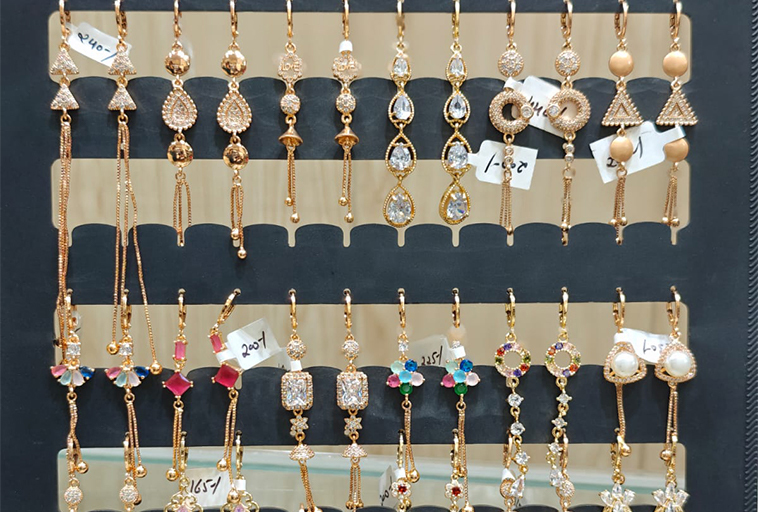 Long Earrings Retailer, Wholesaler & Dealer in Lucknow, Uttar Pradesh & India